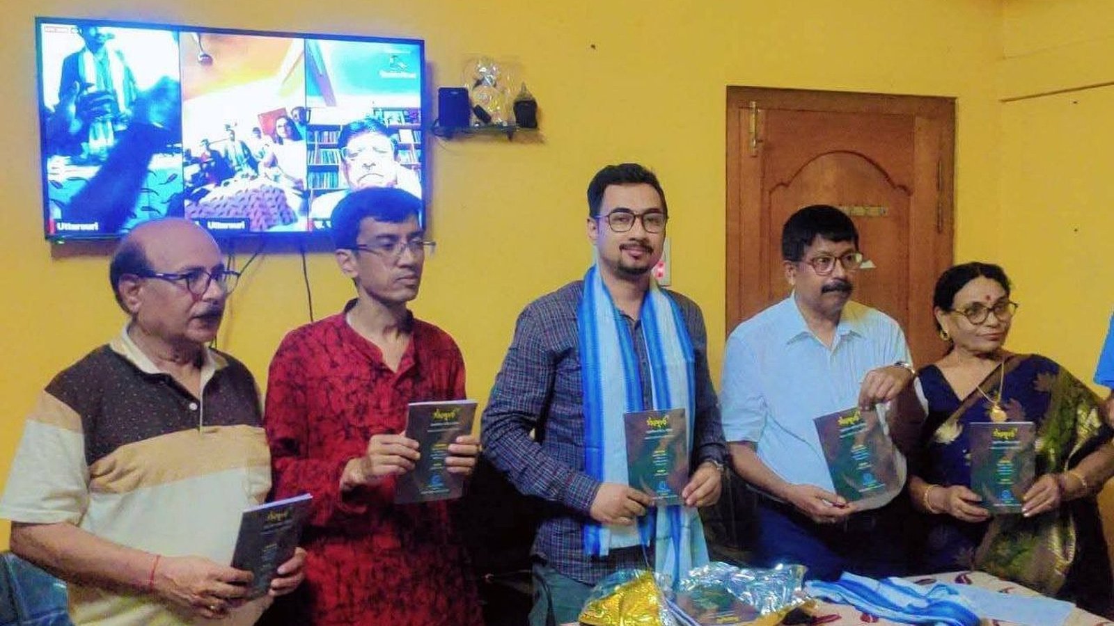 সাহিত্য পত্রিকার প্রথম সংখ্যা উন্মোচন